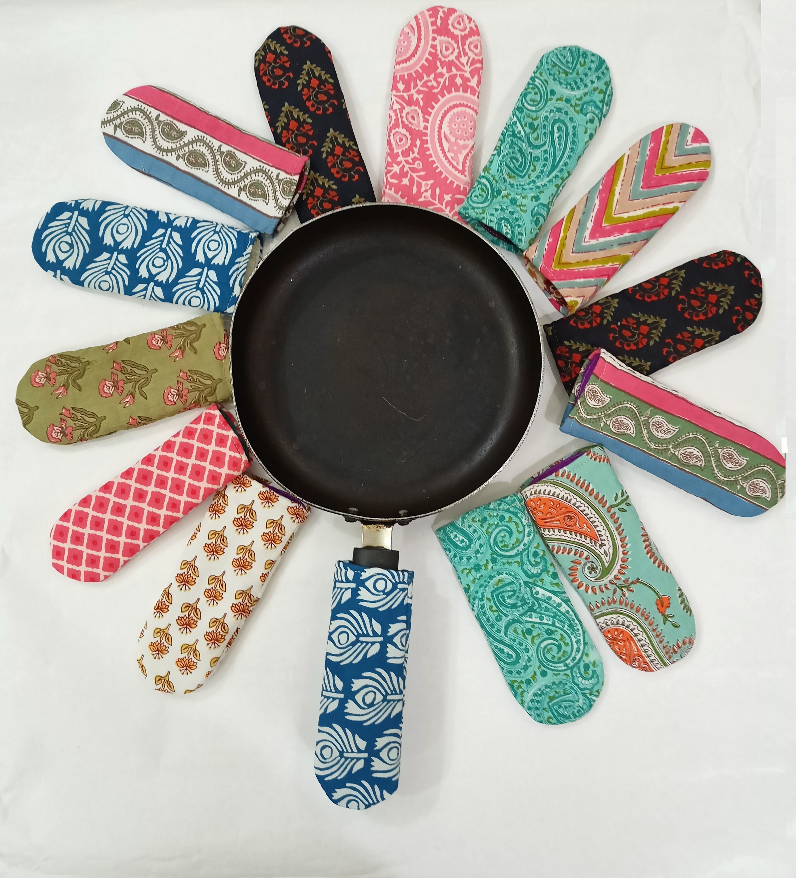 Cast Iron Pan Handle Covers – Chilli Peppers Design – 2-Pack – 100% Cotton – USA Handmade