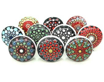 Wielokolorowe ceramiczne gałki do szafek, ręcznie malowane wzory mandali