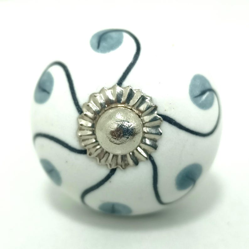 Handbemalte Keramik Knäufe, Graues Blumenmuster, Vintage Stil Bild 4