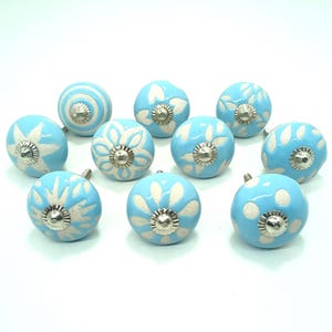 Boutons de tiroir en céramique bleu ciel, décor floral peint à la main