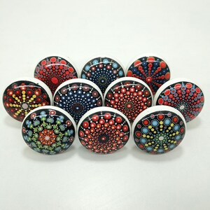 Veelkleurige keramische kastknoppen, mandala stip kunst afbeelding 2