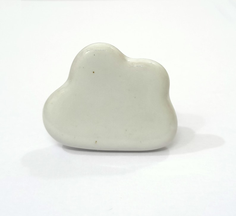 Bouton nuage blanc en céramique - Quincaillerie pour armoire peinte à la main image 1