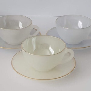 Set of 3 Arcopal Harlequin Cups and Saucers, Opalescent Pearlescent Cup and Saucer, 8.5cm Diameter Cups, Pastel Glass Cup, 1960s French Cup