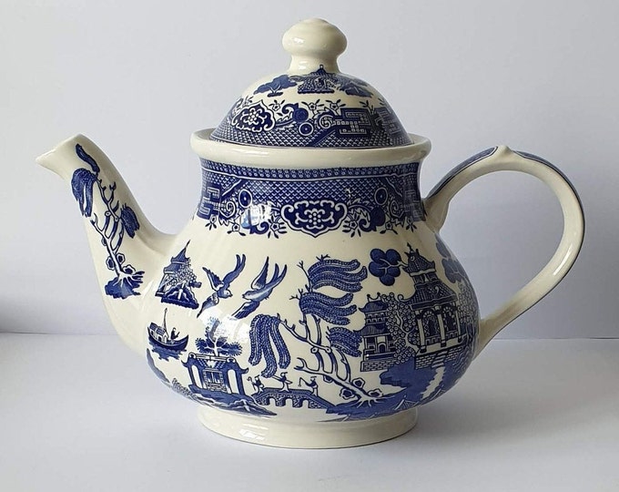 Churchill Teapot, Blue and White Teapot, Blue Willow Pattern, Blue and