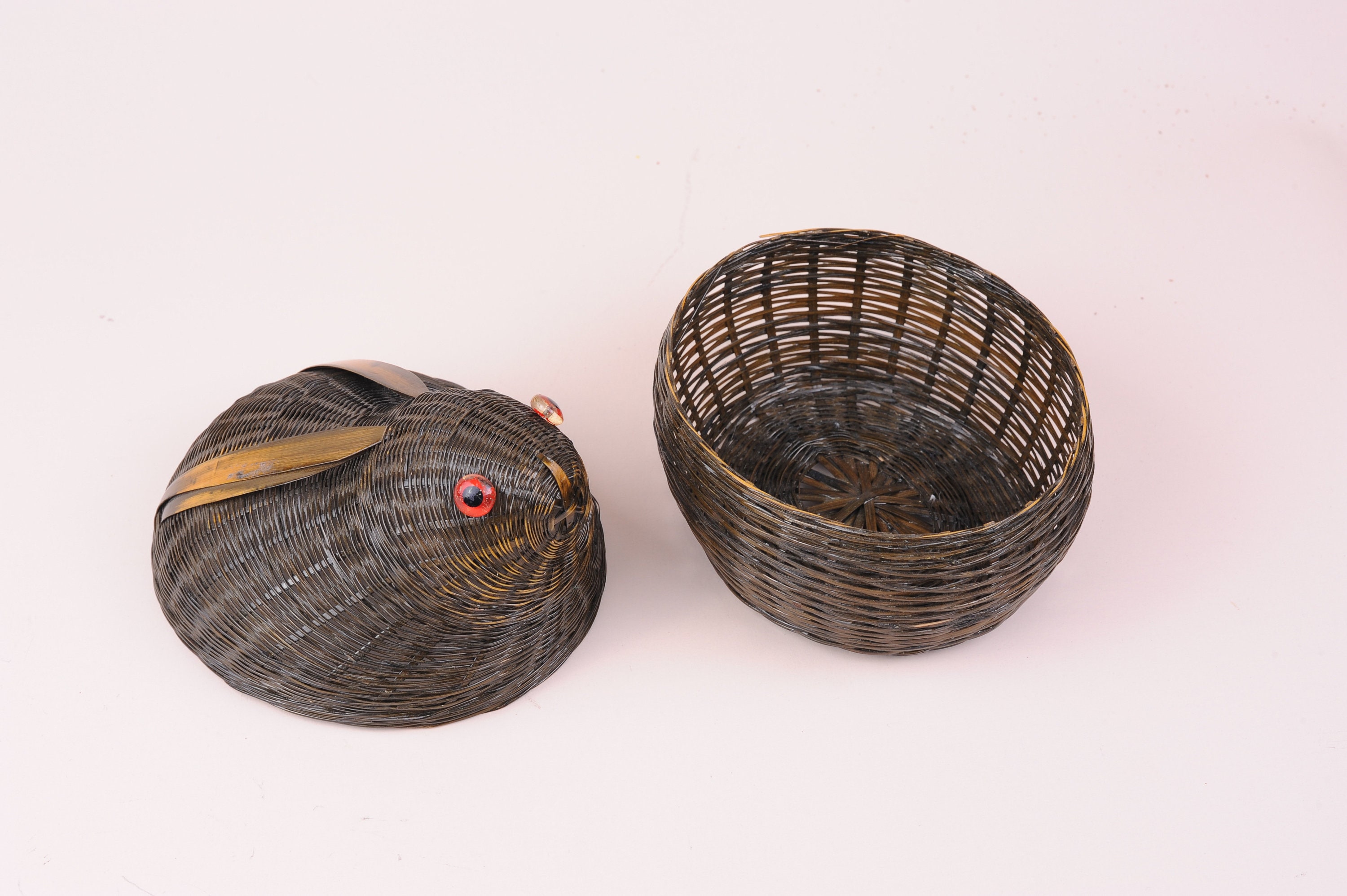 Walnut Ridge Rabbit Basket Mid Century Rabbit Basket - Etsy