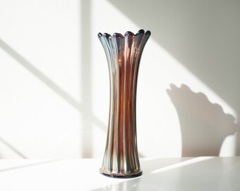 Vase vintage en améthyste irisé