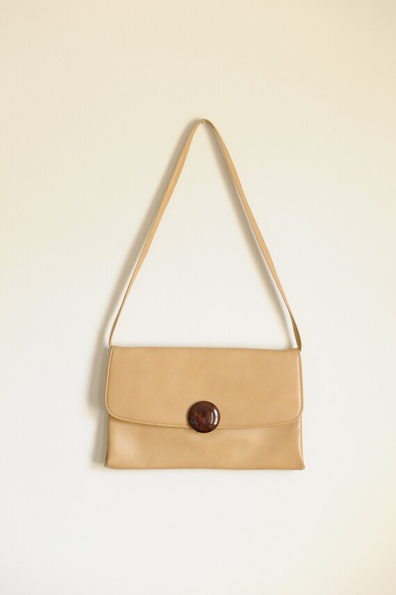 Vintage Tan Purse With Tortoise Shell Clip - image 1