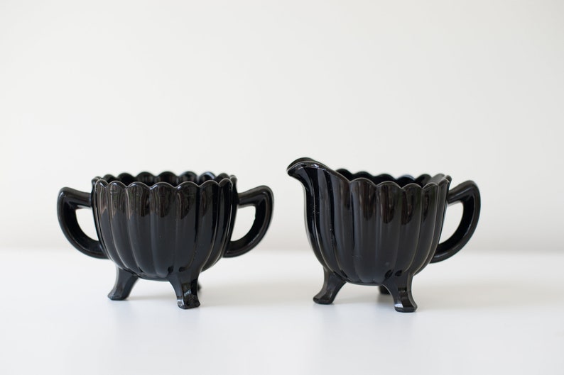 Black Scalloped Cream and Sugar Set image 1