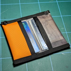 Ultraleichtes Snap BiFold Portemonnaie
