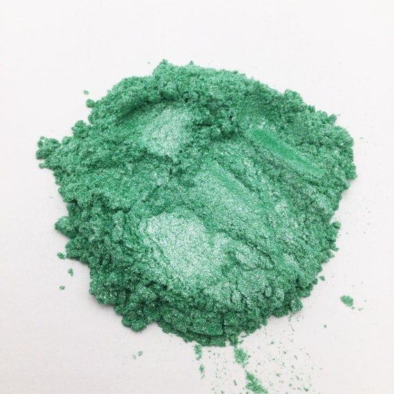 PERIDOT GREEN Mica Powder Pigment, Cosmetic Grade, Mica Powder for Resin,  Nail Art, Cosmetics, Soap Making, Painting and More 