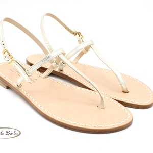 L'Essenziale – Handgefertigte Capri-Sandalen – Hergestellt in Italien – Farbe Silber – Echtes Leder und toskanisches Fell