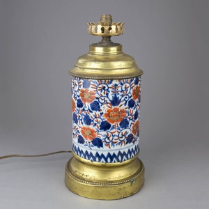 Antique imari porcelain table lamp/ Meiji period