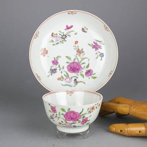 18th Century Famille Rose Chinese YONGZHENG QIANLONG Porcelain Tea cup bowl and saucer - 1700s