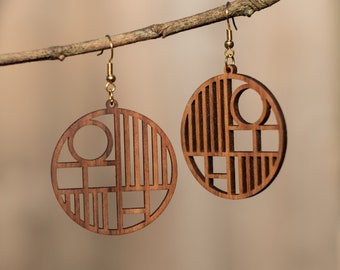 Bauhaus round earrings, solid French walnut. Original creation & artisanal manufacturing - 100% Made in France