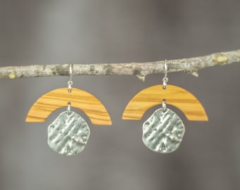 ADARA - French solid olive wood earrings. Original creation & handcrafted - 100% Made in France