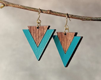 Geometric wooden earrings in solid French walnut. Hand-painted. Handmade - Made in France - NAOS model