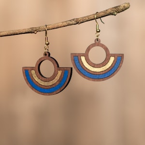 CLEOPATRA - Geometric wooden earrings, solid French walnut. Original creation & handcrafted.