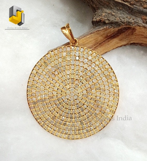 Large Round Diamond Necklace Gold