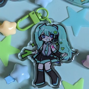 Hatsune miku fanmade keychain !! LEEKS VERSION