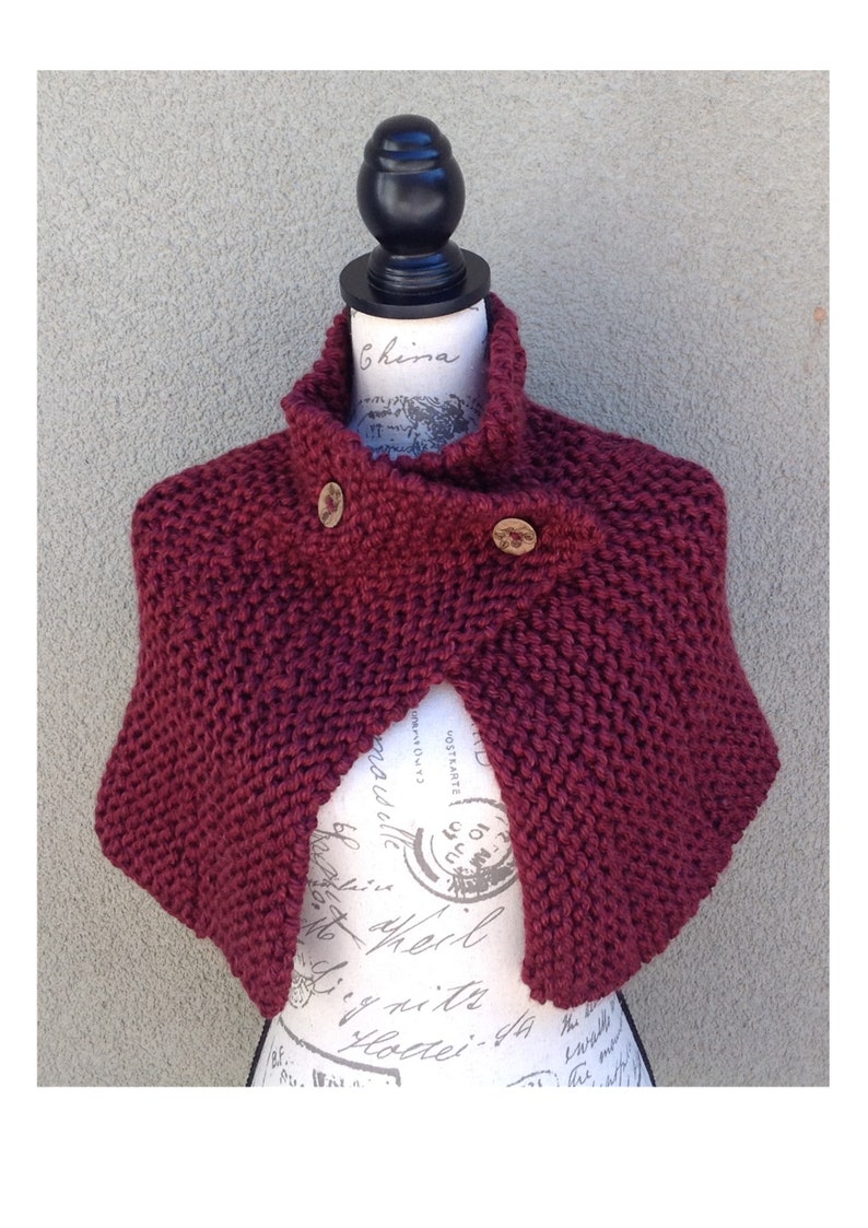 Brianna's capelet from season 4 of Outlander, Reunion Capelet, Brianna's handknitted shawl, Outlander shawl image 1