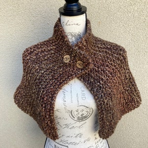 Brianna's capelet from season 4 of Outlander, Reunion Capelet, Brianna's handknitted shawl, Outlander shawl