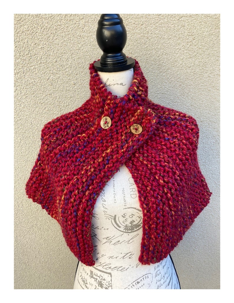 Brianna's capelet from season 4 of Outlander, Reunion Capelet, Brianna's handknitted shawl, Outlander shawl image 2