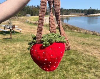 Bolsa de fresas tejida a crochet con cordón, artículo físico