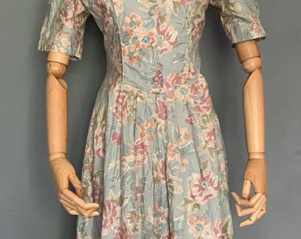 Laura Ashley Dress Vintage Womens Printed Flowers Size: US 8 12 UK