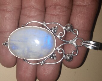 Solid Vintage Silver Rainbow Moonstone Gemstone SIlver Necklace Pendants 48.2 Ct Solid Vintage Silver Rainbow Moonstone Gemstone SIlver Necklace Pendants 48.2 Ct