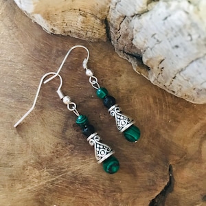 Boucles d’oreilles pendantes goutte pour femme, pierres naturelles.