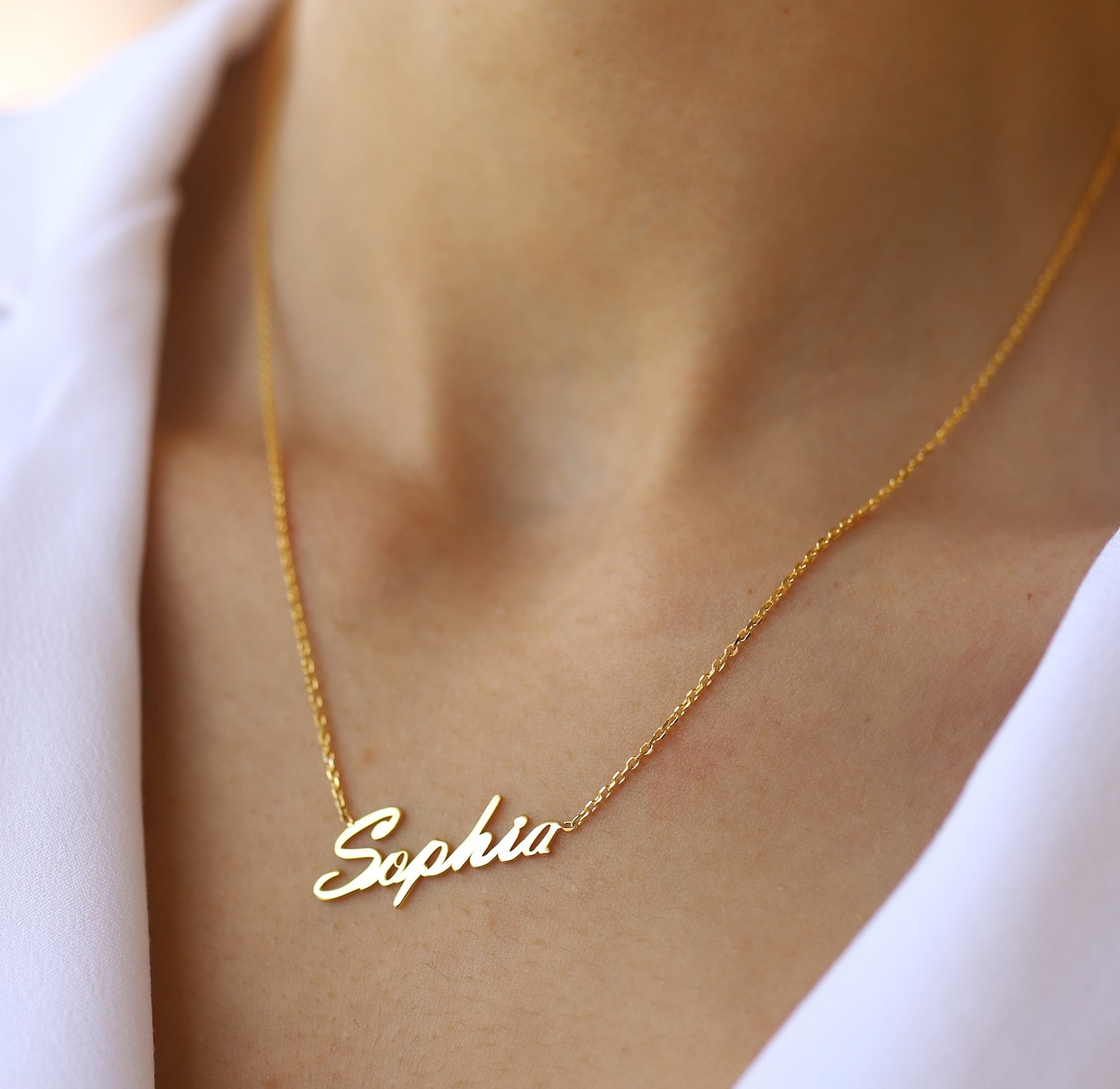 Get that name necklace Clearance