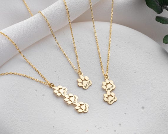 Custom Paw Print Name Necklace, Personalized Dainty Dog Paw Necklace, Minimalist Paw Necklace for Top Pets, Christmas Gift For Pet Necklace
