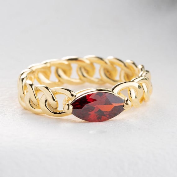 Gold Chain Ring with Red Marquise Garnet Stone, Dainty Vintage-Inspired Statement Ring, January Birthstone Jewelry, Birthstone Gift for Her