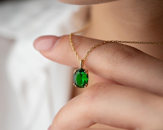 Emerald Oval Pendant Necklace, Oval Green CZ Pendant, Deep Green Gemstone Necklace for Women, Dainty Oval Emerald Necklace Oval Gem Necklace