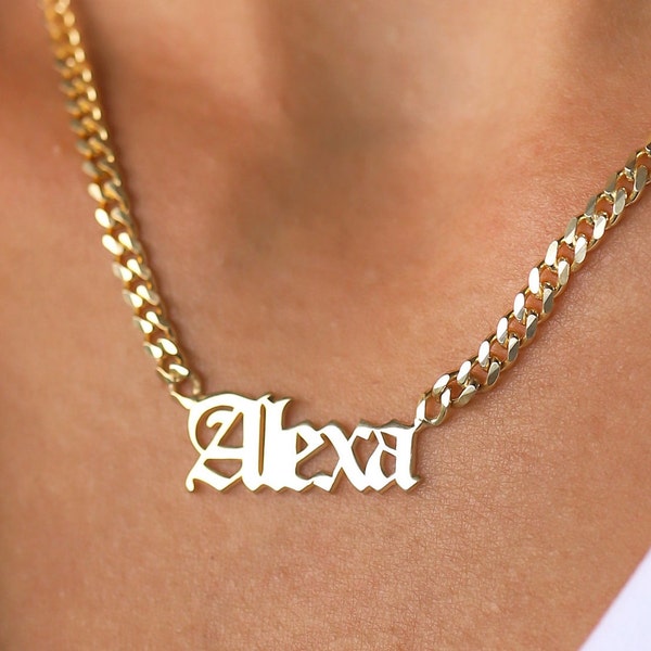 Collana personalizzata con nome in inglese antico • Ciondolo con targhetta gotica personalizzata • Catena personalizzata con nome in oro • Collana personalizzata con nome in inglese antico