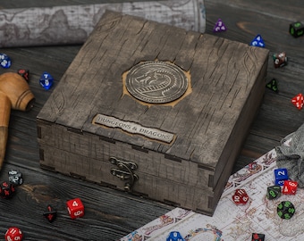 Dungeons and Dragons houten dobbelsteendoos, dienblad, toren, opbergkluis