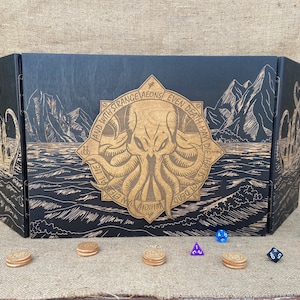 Cthulhu screen wood magnetic, Kraken Dungeon Master screen personalized with dice tower Dungeon Master gifts, Cthulhu RPG gamer Gift for DM
