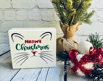 Meowy Christmas Cat Wood Sign: Tiered Tray Decor