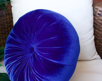 soft round pillows