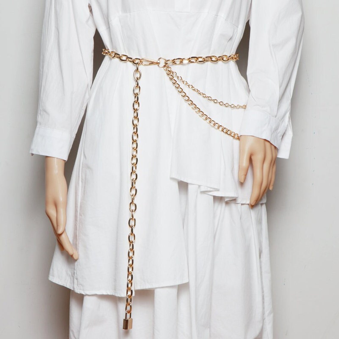 Gold chain belt completes your chic outfit. Explore now Etsy