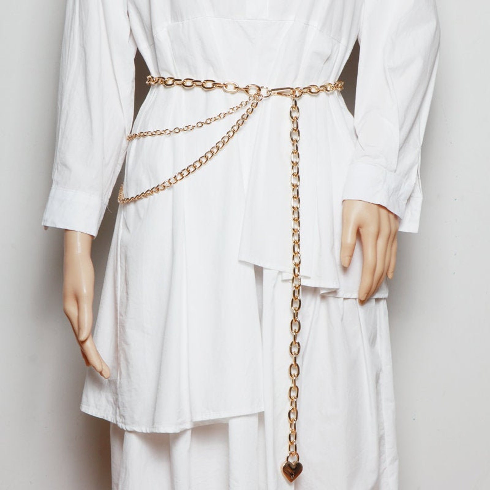 Gold chain belt completes your chic outfit. Explore now Etsy