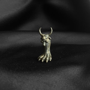 Bronze Lion Paw Pendant, Bronze Devil Head Figurine Cast, Animal Art, Bronze Pendant