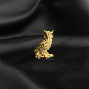 Miniature Gold Owl Figurine, Bronze Owl Statue, Small Decorative Animal Sculpture, Vintage Style Owl Decor, Unique Desk Ornament, Gift Idea