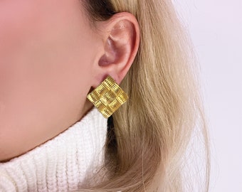 Vintage Big Square Geometric Stud Earrings, Square Brass Earrings with Horizontal and Vertical Stripes in a Grid Pattern