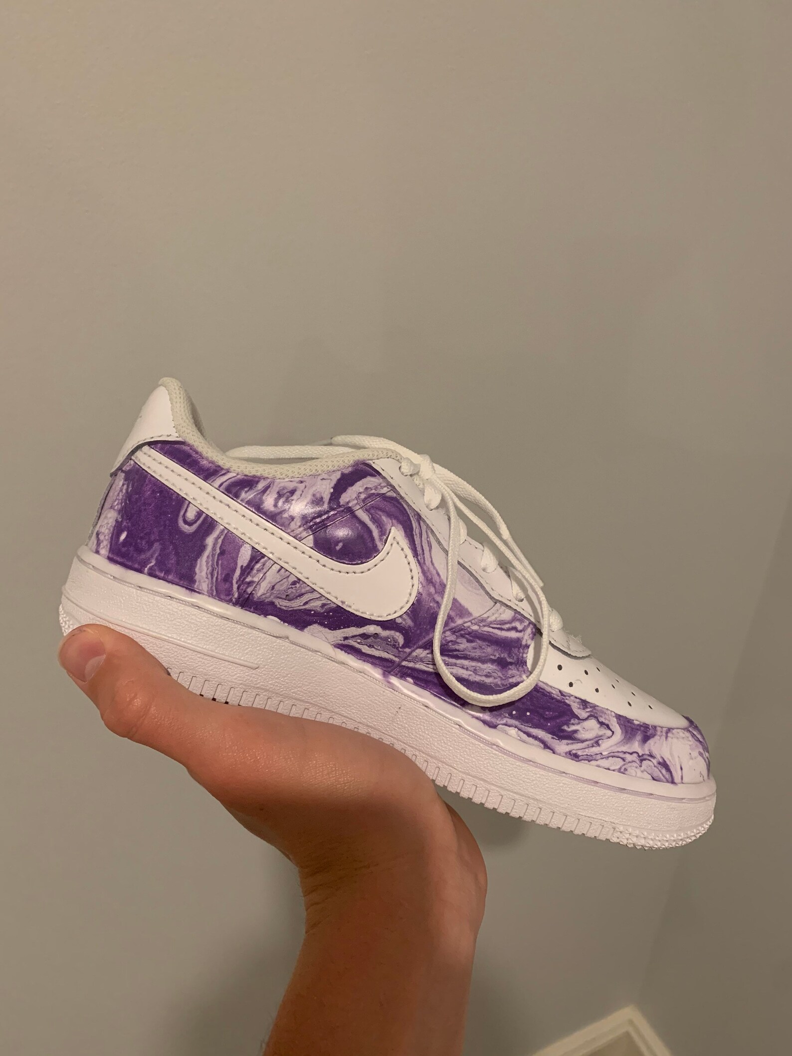 jordan future low red