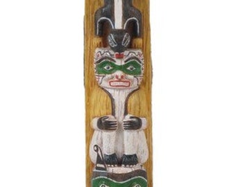 Totem Pole American Indian Statue