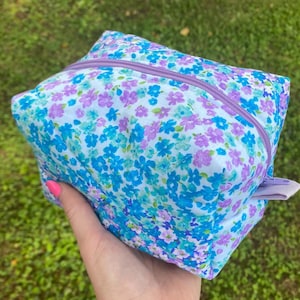 mini makeup bag/ trendy cute small cosmetic pouch