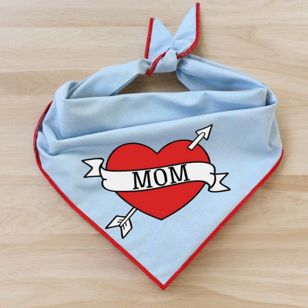 Mother's Day Dog Bandana, Mom Heart Dog Bandana, Funny dog bandana, mama's boy dog, cute dog bandanas, trendy dog bandana, dog mom gift