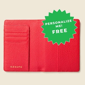 Funda y billetera de cuero para pasaporte con RFID monogramable. Billetera de viaje de cuero rojo para mamás, mujeres y hombres. Solo 20 unidades disponibles.