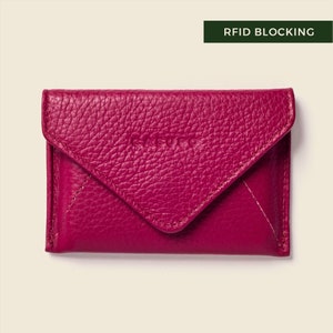 Cartera RFID para mujer. Cartera tipo sobre de piel color morado baya para tarjetas y dinero en efectivo, delgada. Linda billetera de niña y mamá. Minimalista, bloqueo RFID